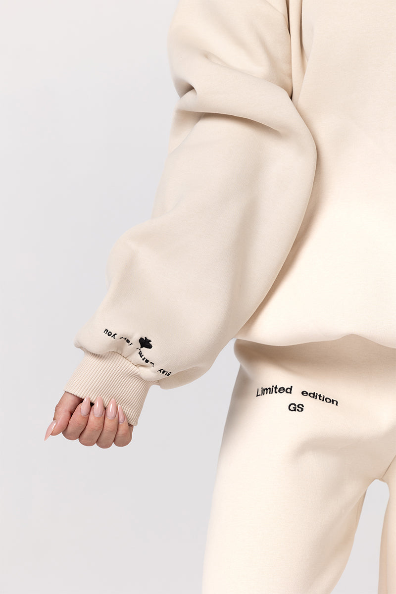 Суитшърт Wifey Beige