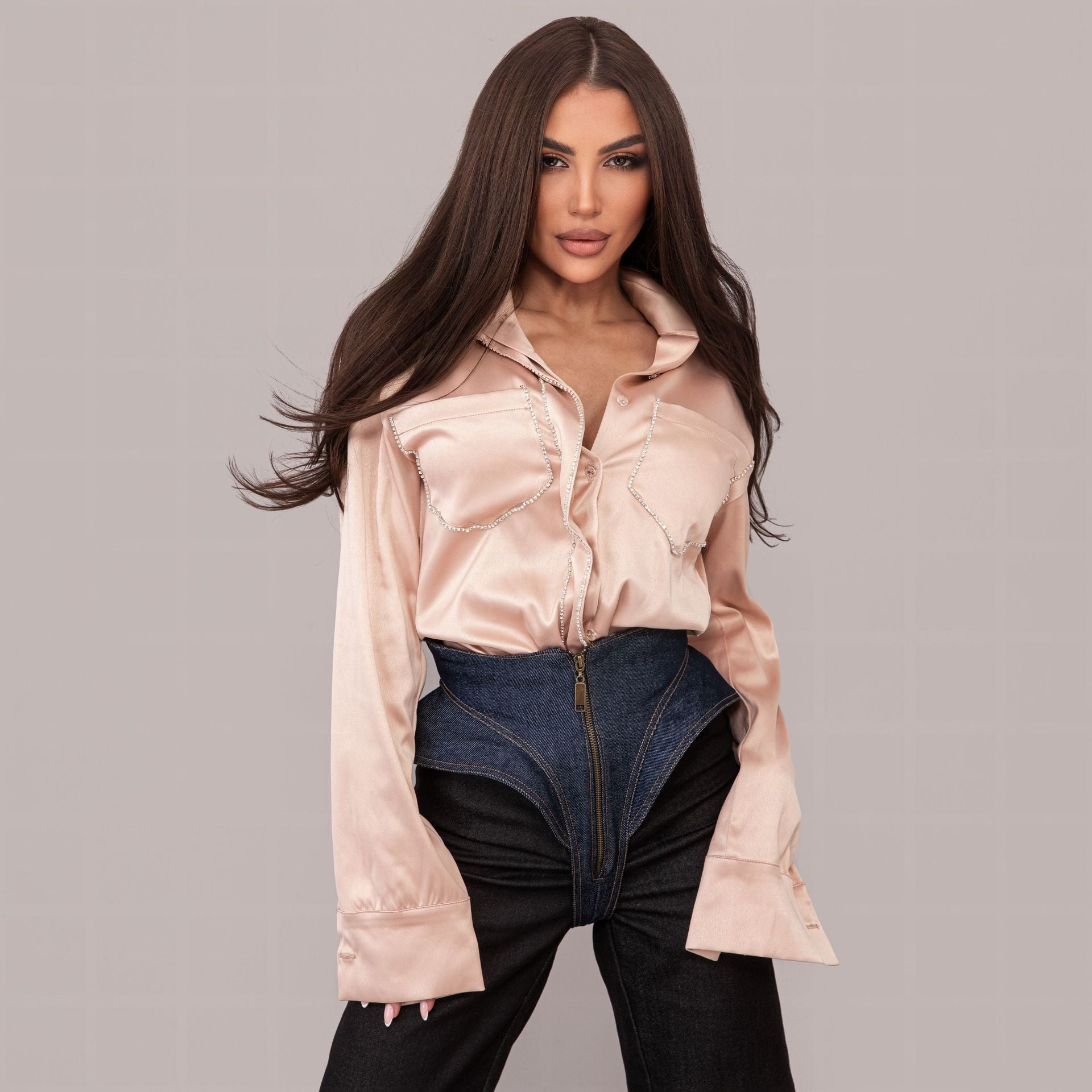 Muse in Beige